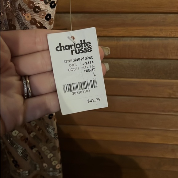 Dress - Picture 3 of 5